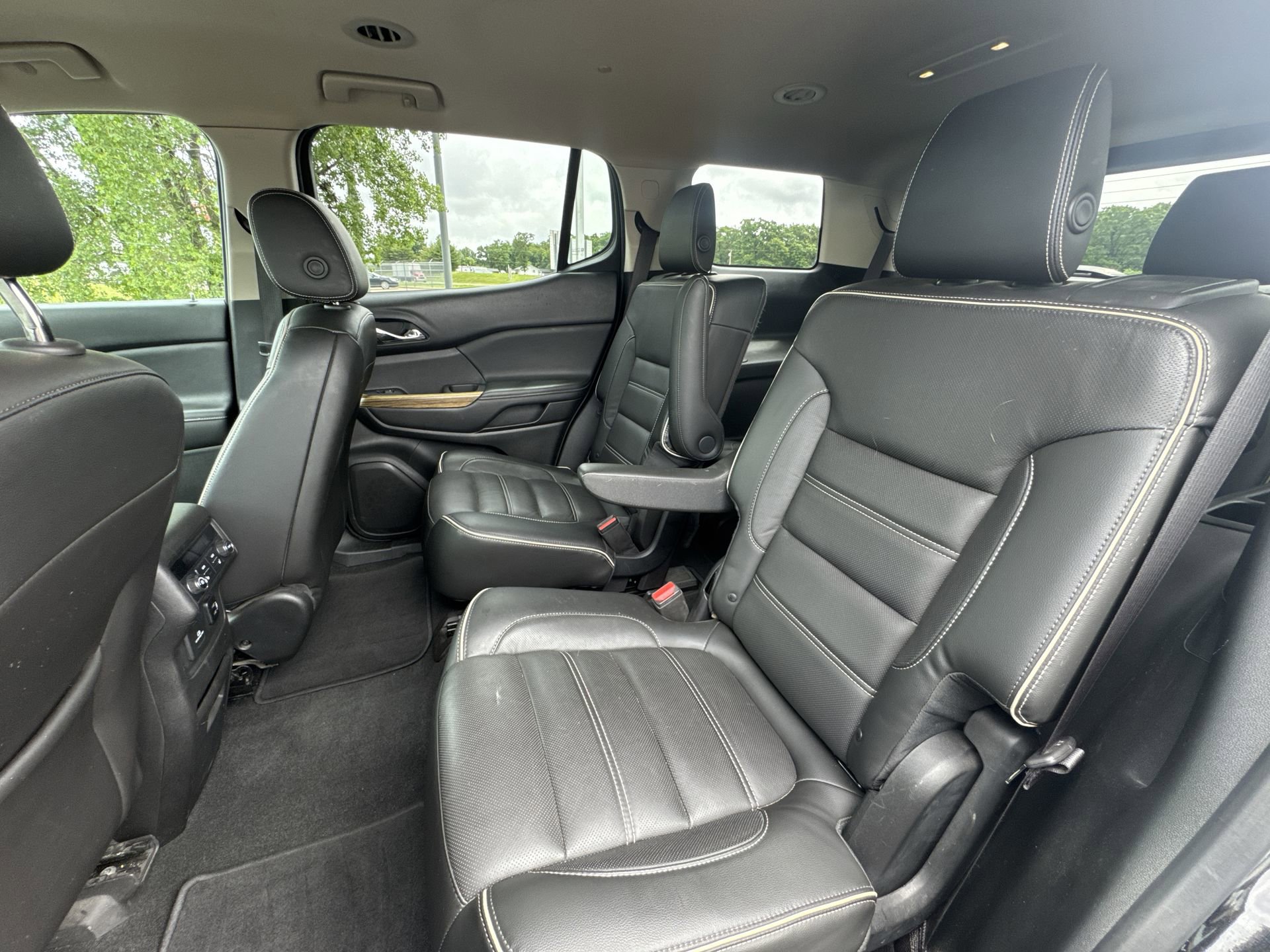 Used 2017 GMC Acadia Denali FWD image 23