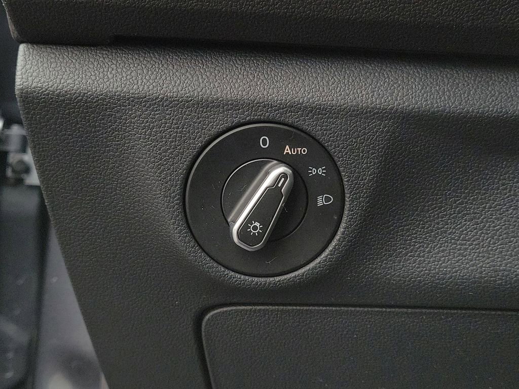 Used 2024 Volkswagen Jetta Sport image 28