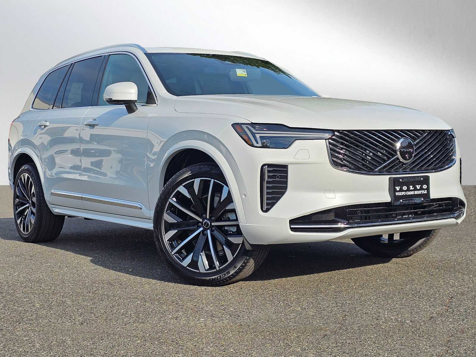 New 2026 Volvo XC90 B6 Plus w/ Protection Package Premier image 1