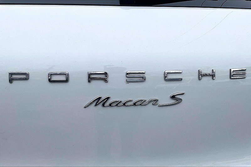 Used 2017 Porsche Macan S image 30