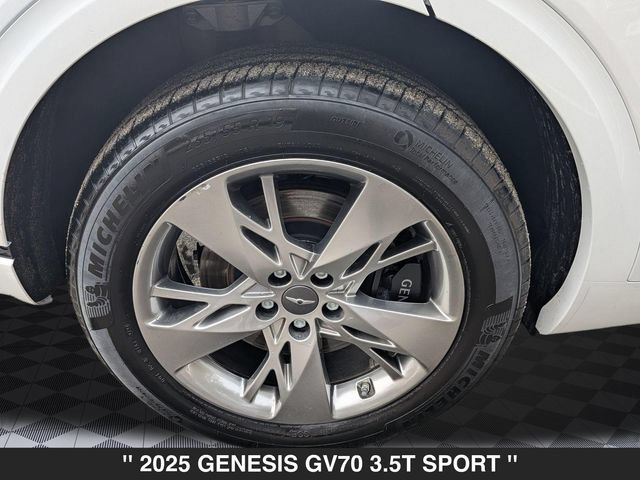 Used 2025 Genesis GV70 3.5T Sport AWD/4WD image 10