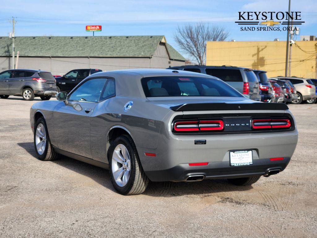 Used 2023 Dodge Challenger SXT image 7