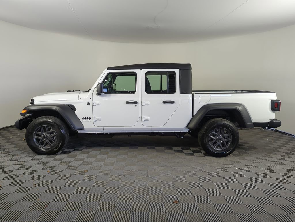 New 2026 Jeep Gladiator Sport AWD/4WD image 8