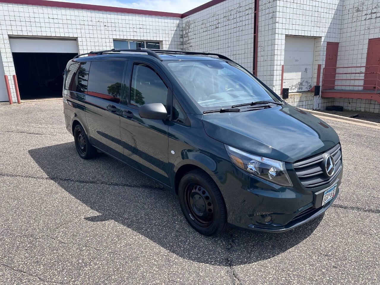 Used 2021 Mercedes-Benz Metris Passenger image 2