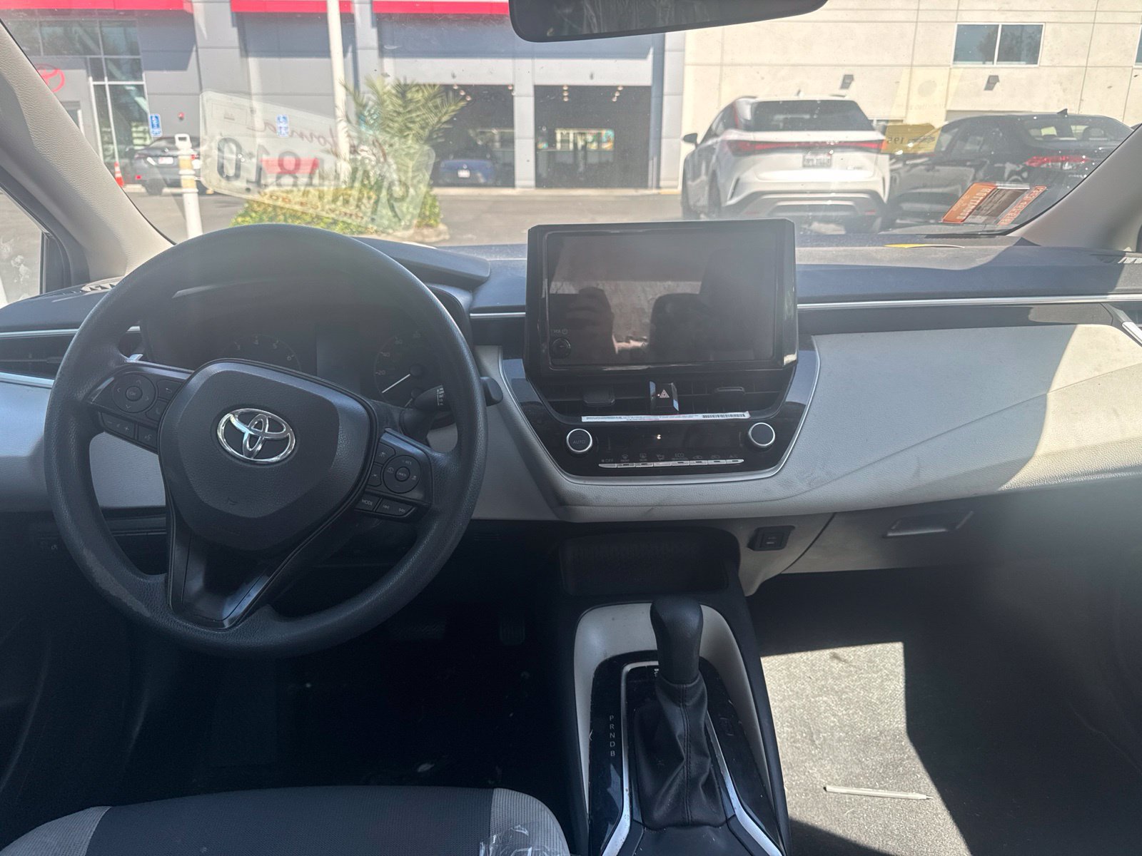 Used 2024 Toyota Corolla LE FWD image 5
