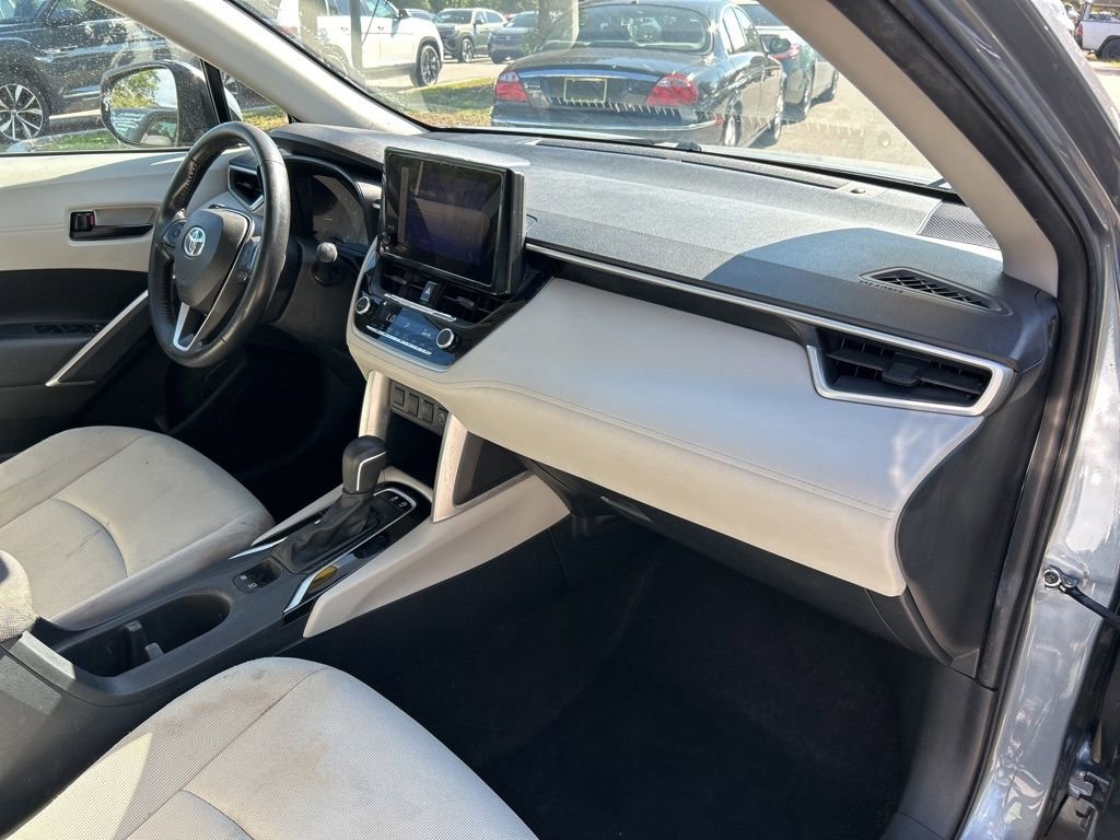 Used 2023 Toyota Corolla Cross LE FWD image 33