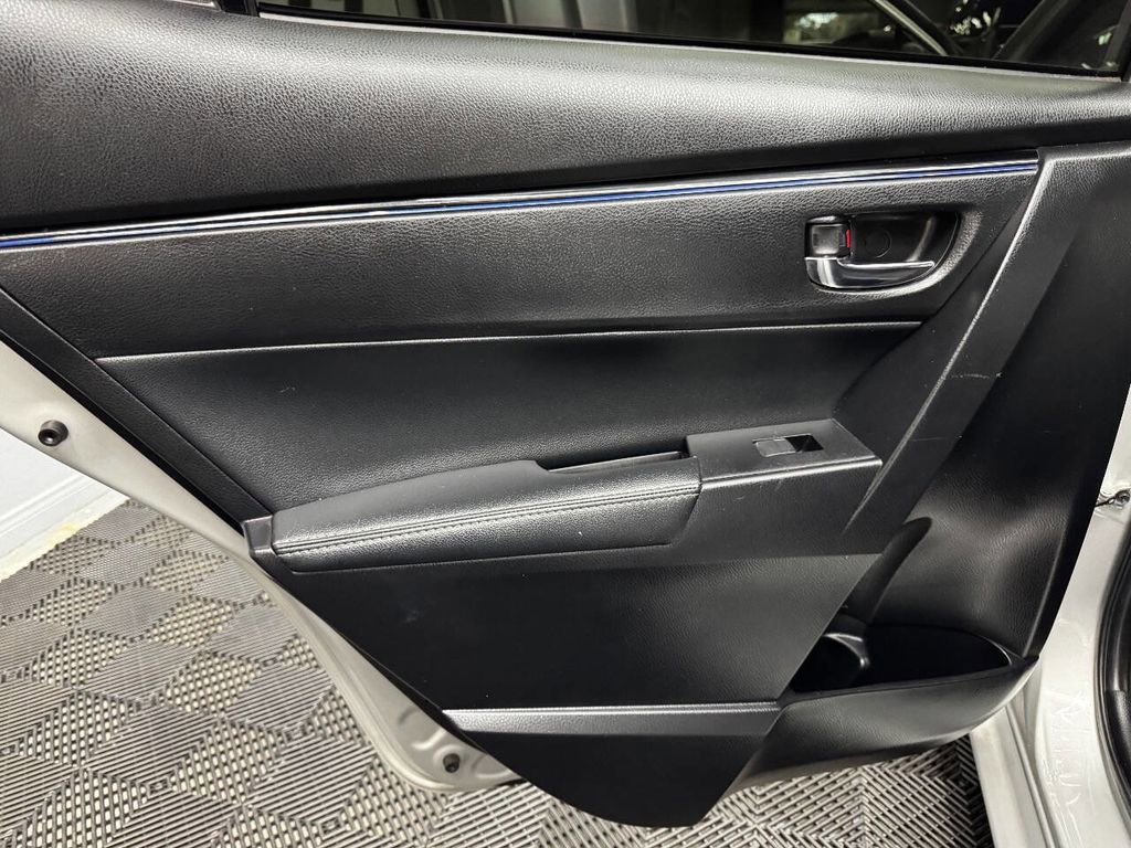 Used 2019 Toyota Corolla SE w/ Carpet Mat Package (TMS) FWD image 45