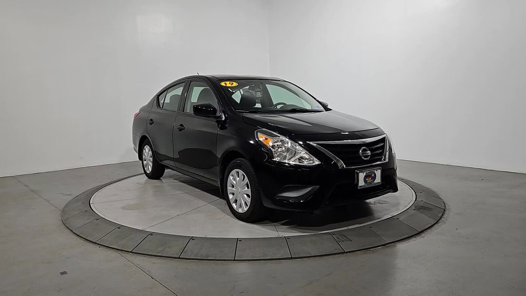 Used 2019 Nissan Versa S FWD image 8