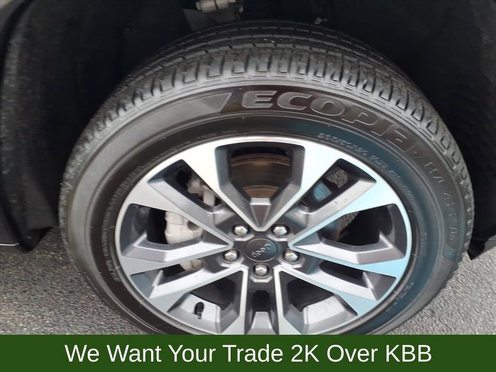 Used 2025 Jeep Grand Cherokee Overland w/ Adv Protech Group III image 24