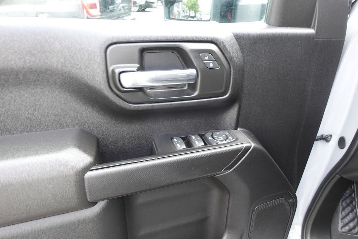 Used 2024 GMC Sierra 1500 Pro w/ Graphite Edition AWD/4WD image 15