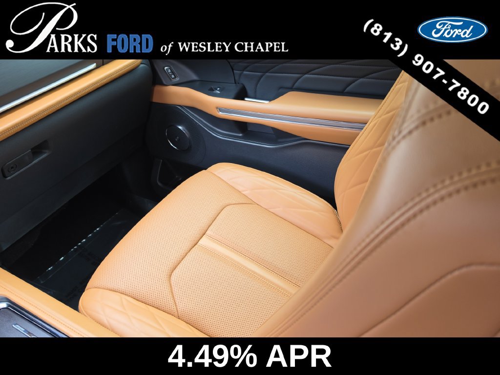 Certified 2024 Ford Expedition Platinum AWD/4WD image 15
