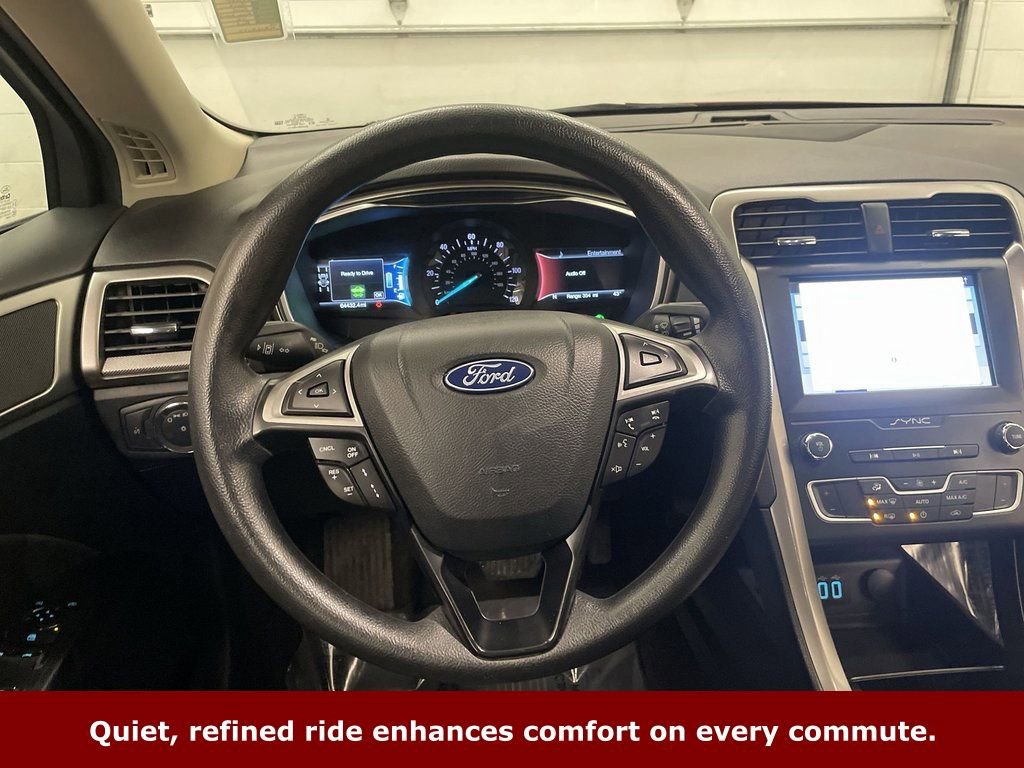 Used 2019 Ford Fusion SE image 5
