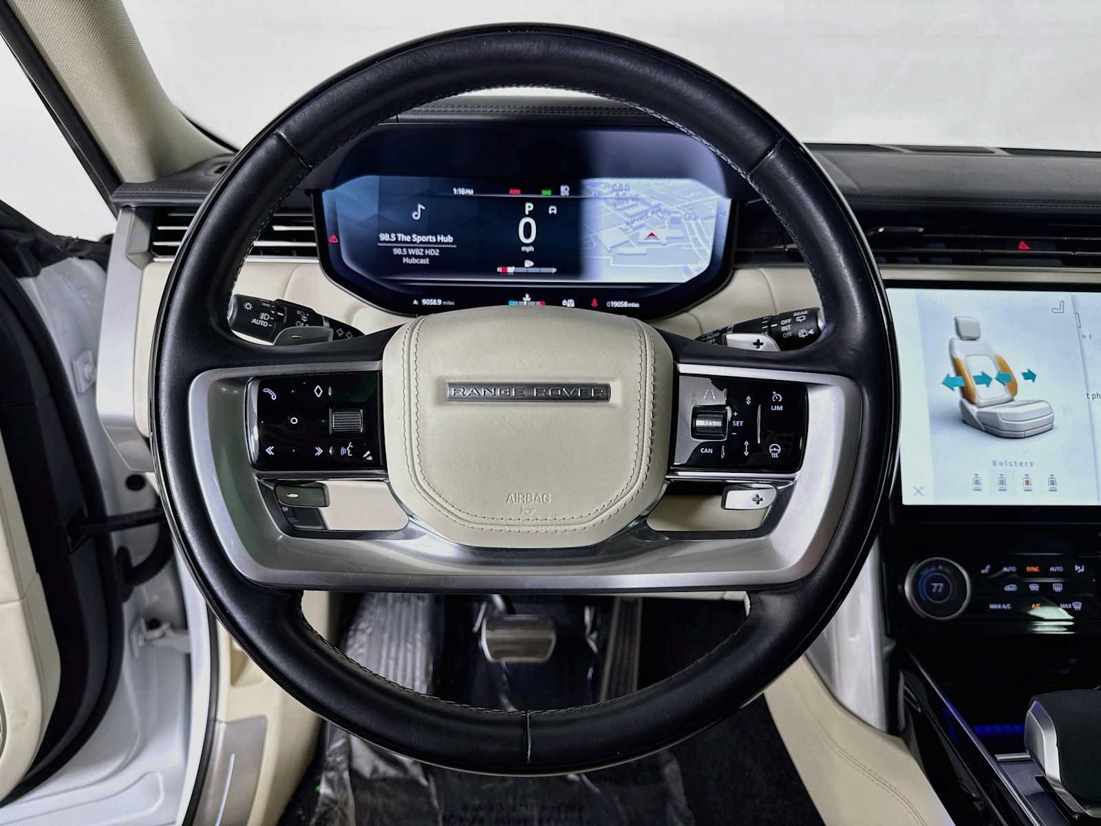 Used 2023 Land Rover Range Rover Long Wheelbase SE AWD/4WD image 12