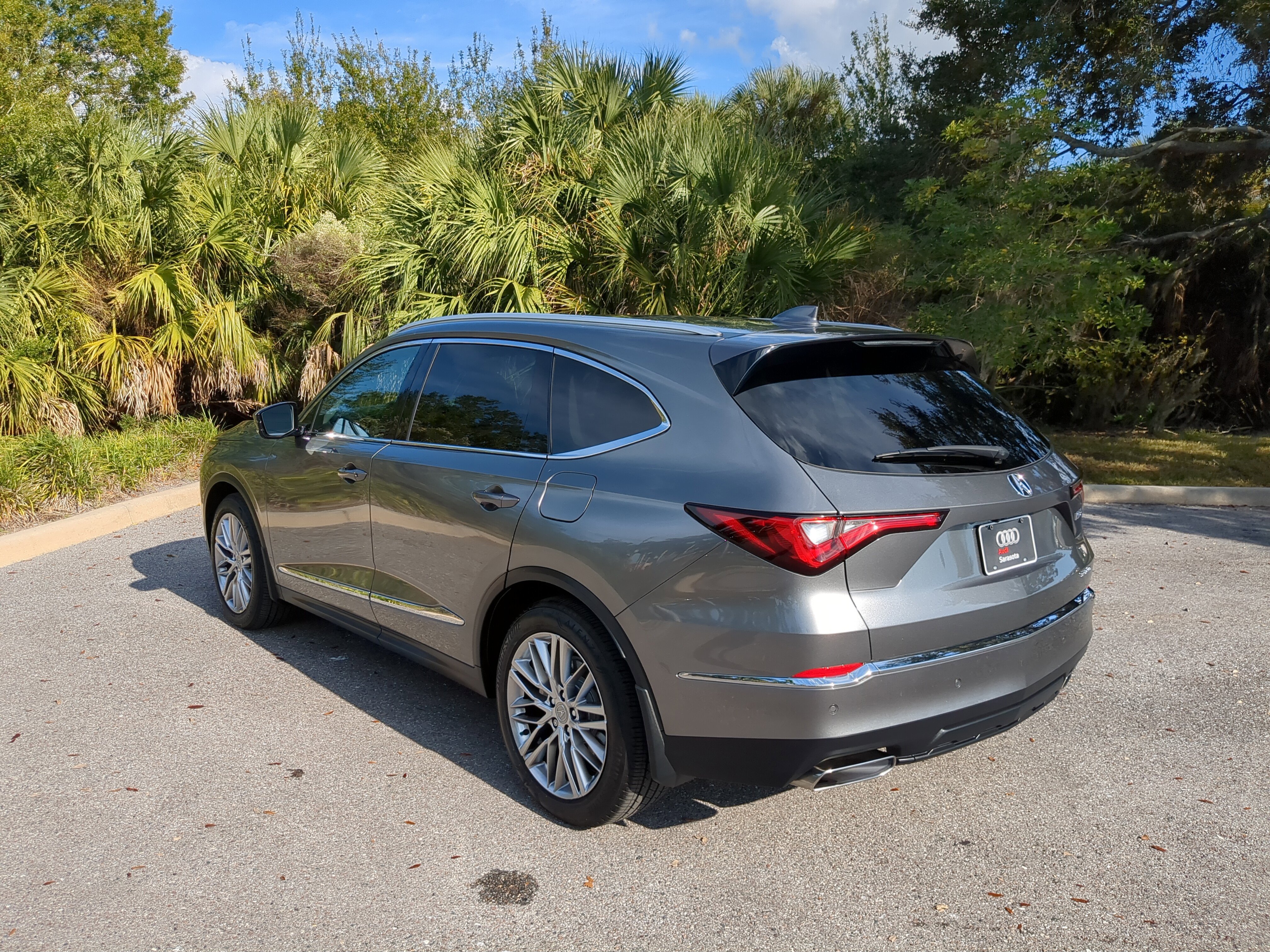 Used 2022 Acura MDX SH-AWD w/ Advance Package image 6