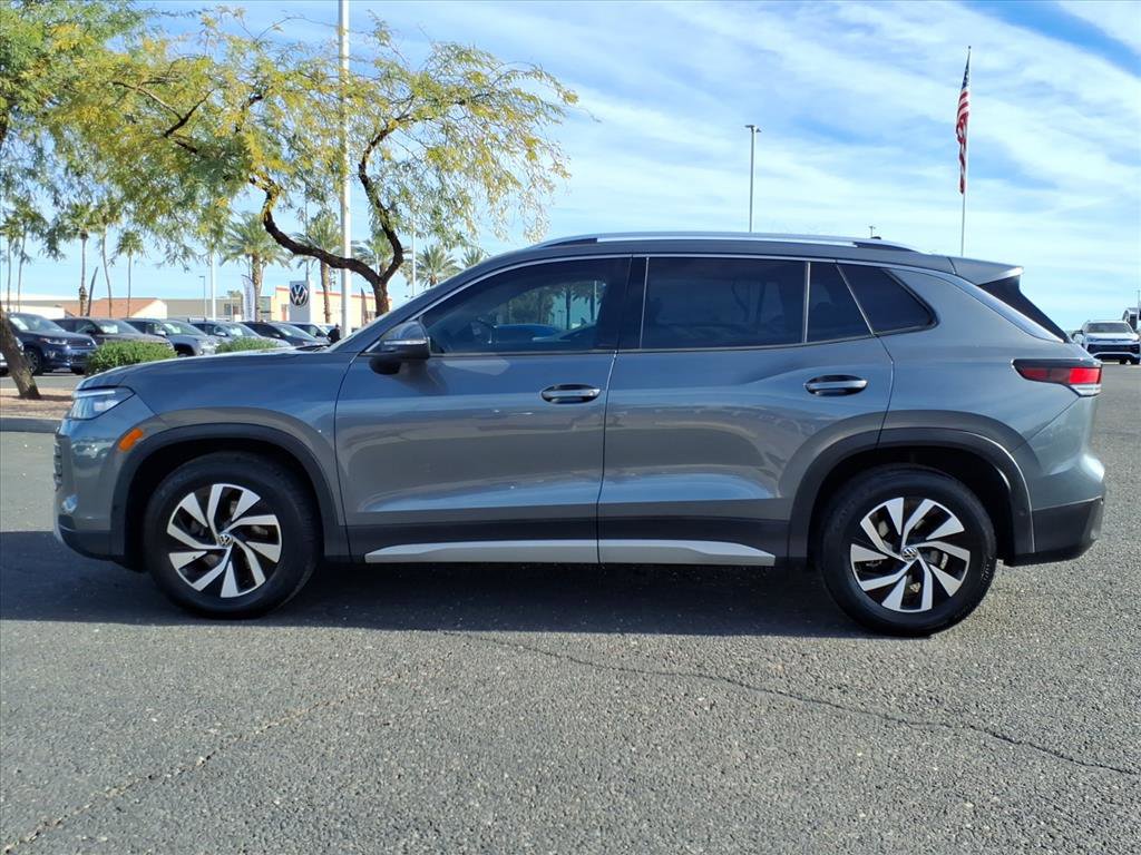 Certified 2025 Volkswagen Tiguan S image 4