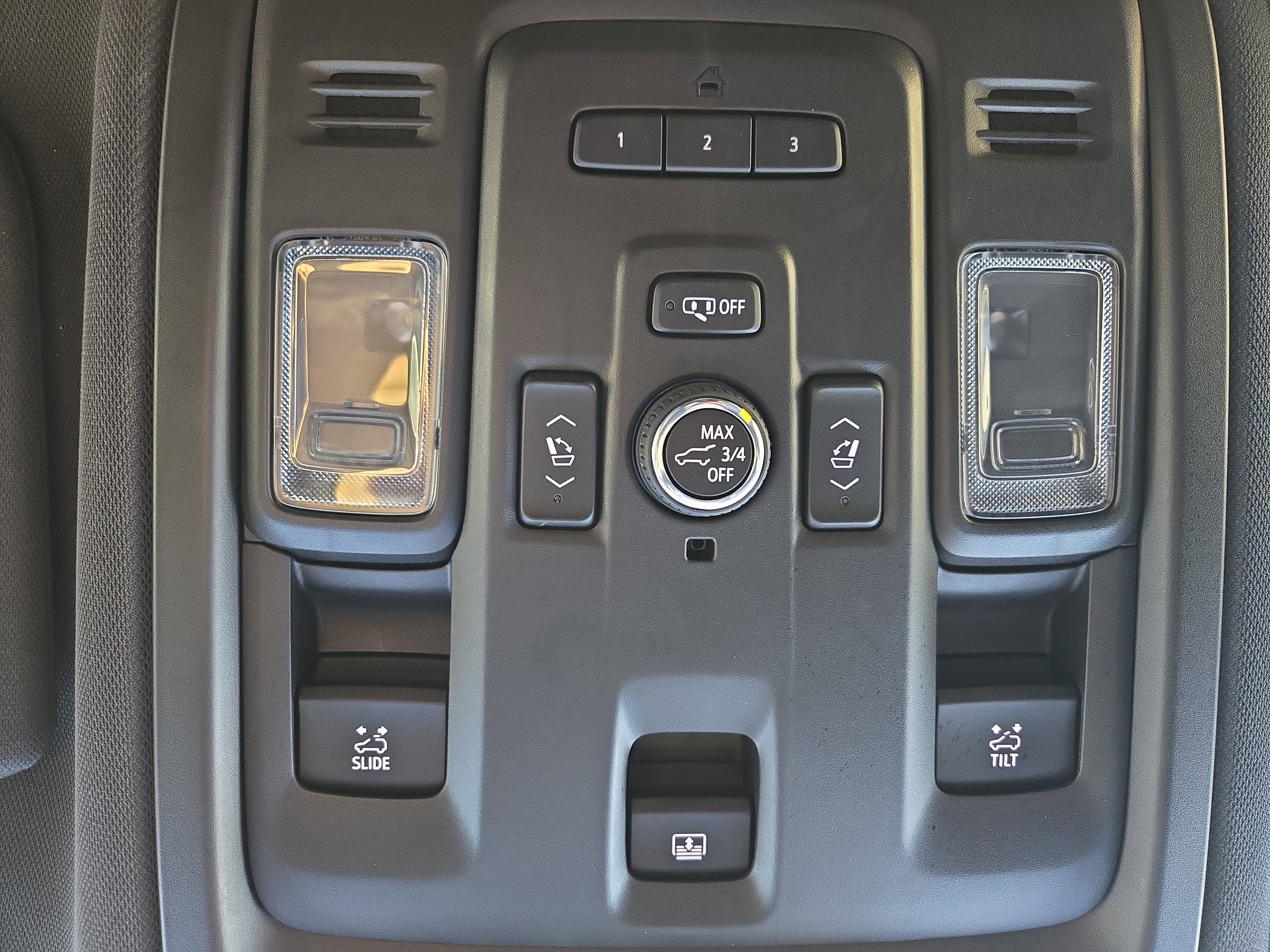 Used 2021 Chevrolet Tahoe High Country w/ Premium Package image 24