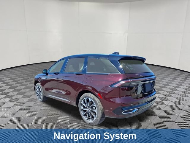 Used 2024 Lincoln Nautilus Reserve AWD/4WD image 7
