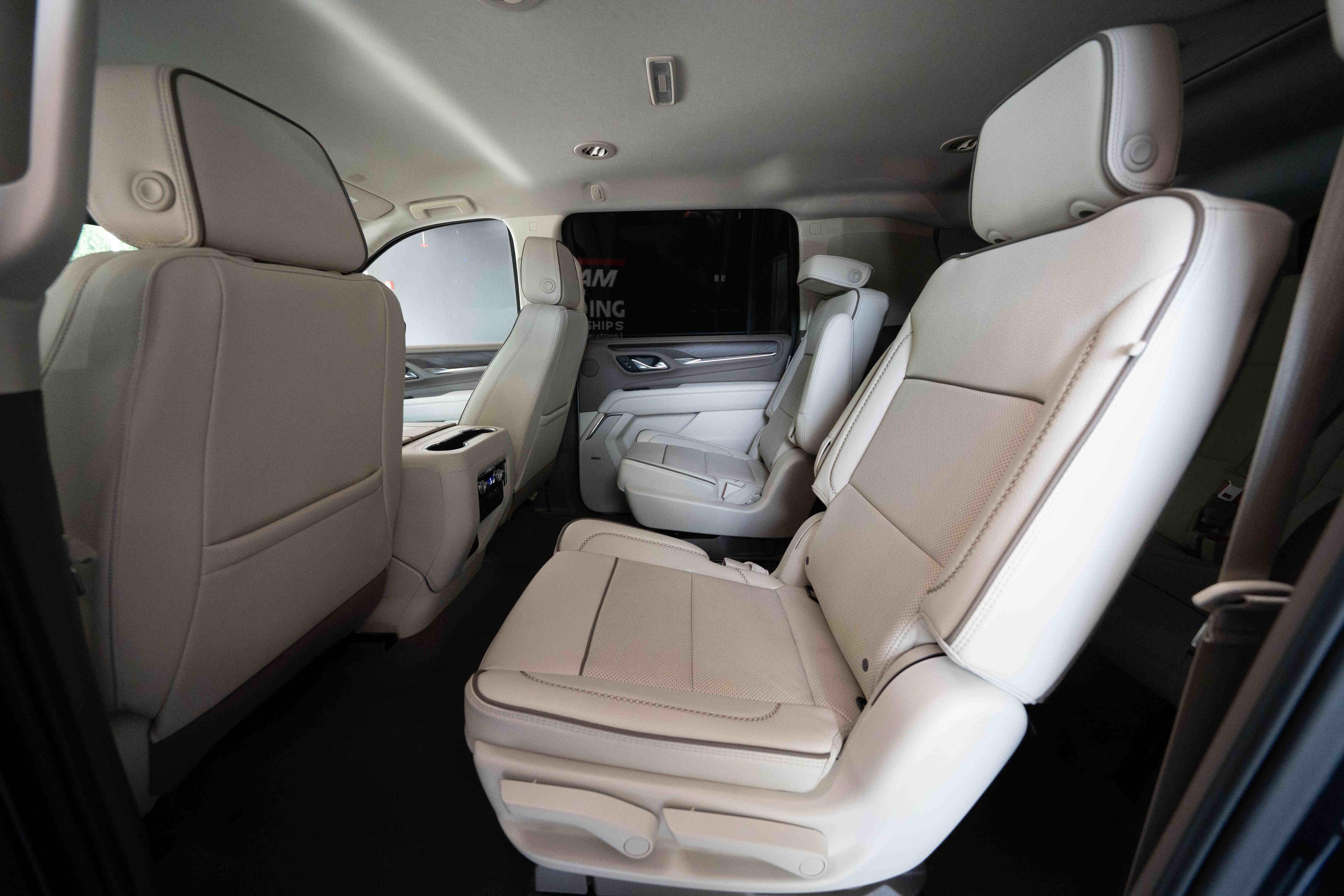Used 2023 GMC Yukon XL Denali AWD/4WD image 22