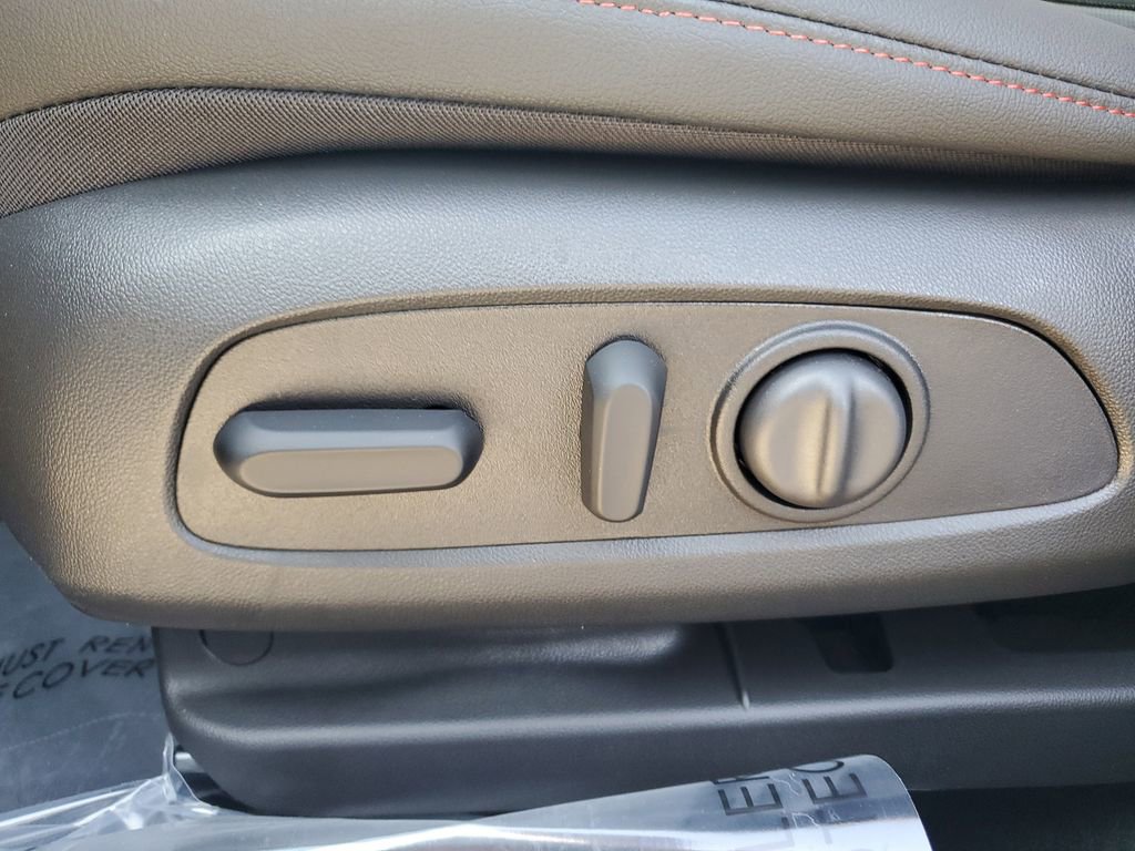 New 2026 Chevrolet Trax RS w/ Driver Confidence Package image 21