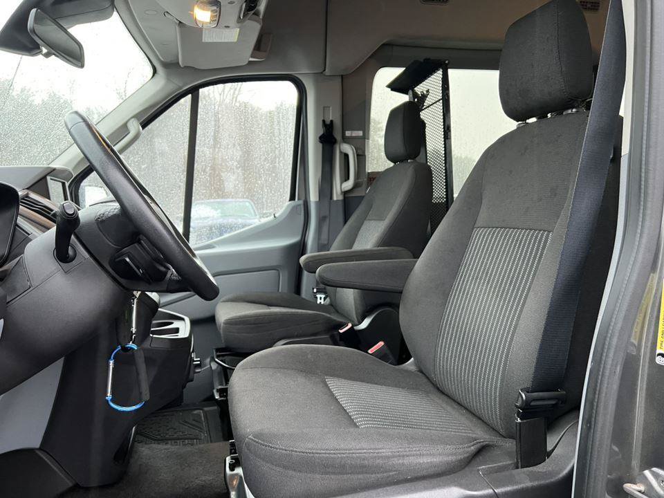 Used 2016 Ford Transit 150 XLT RWD image 4