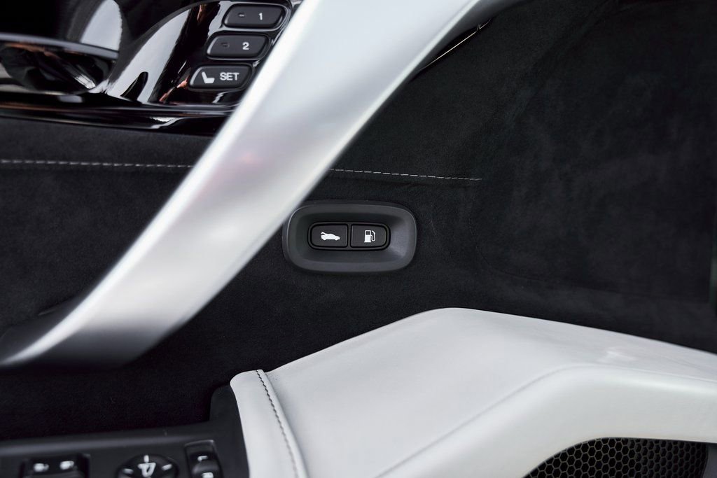 Used 2017 Acura NSX image 36