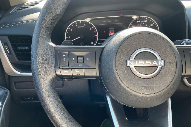 Used 2024 Nissan Rogue S AWD/4WD image 11