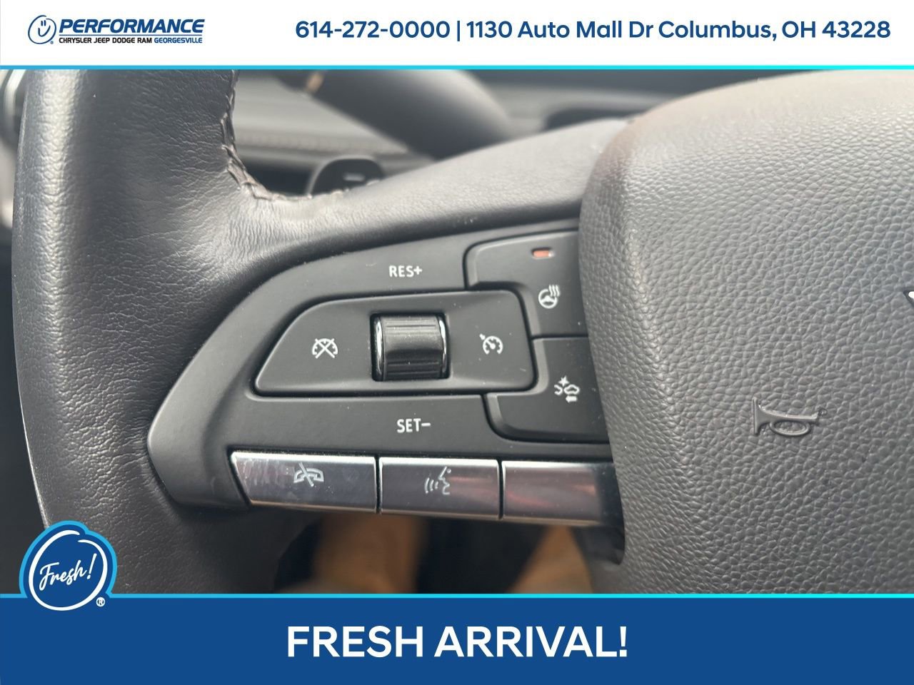 Used 2024 Cadillac XT4 Premium Luxury image 22