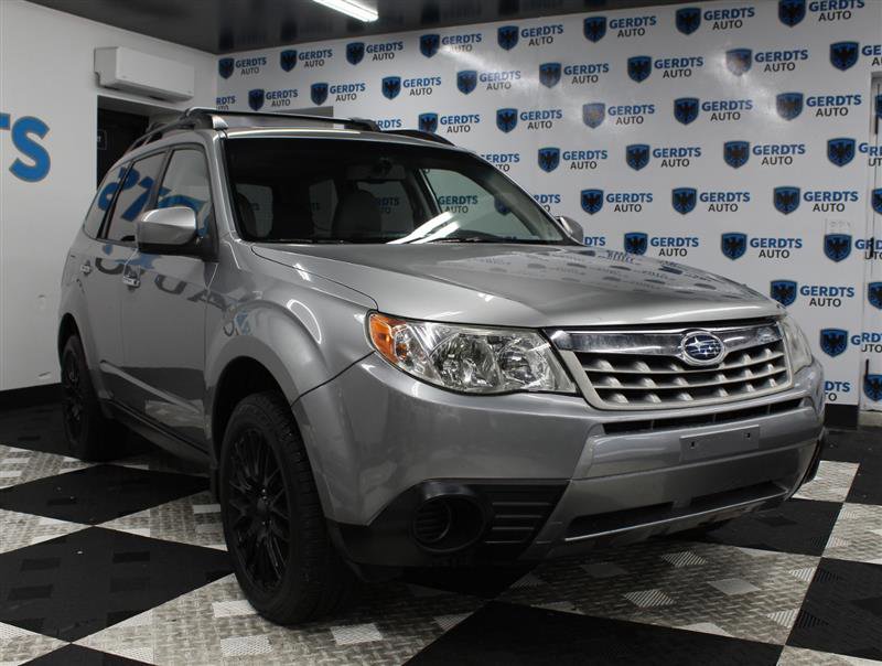 Used 2011 Subaru Forester 2.5X Premium image 5