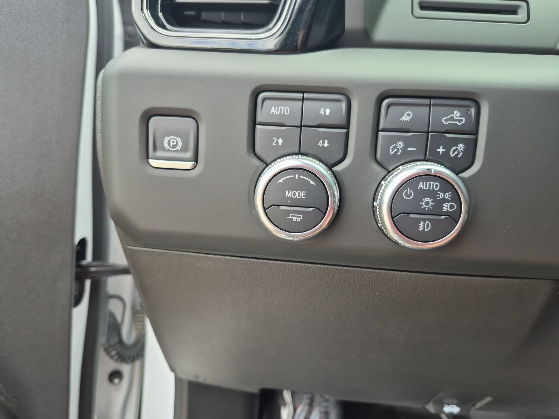 Certified 2025 GMC Sierra 1500 AT4 AWD/4WD image 19