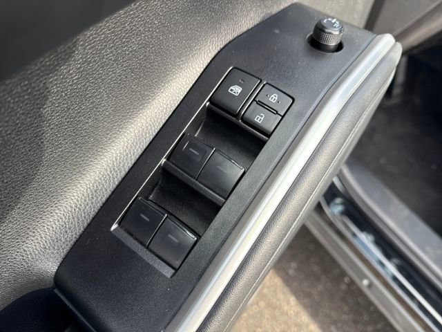 Used 2025 Toyota Highlander XSE image 14