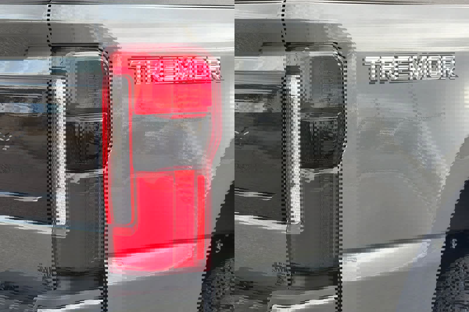 New 2026 Ford F350 Platinum w/ Tremor Off-Road Package image 34