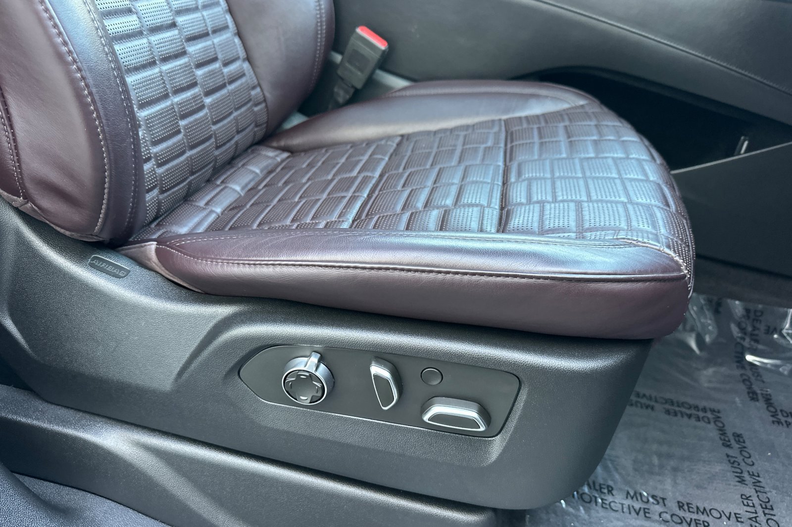 Certified 2023 Cadillac Escalade V AWD/4WD image 25