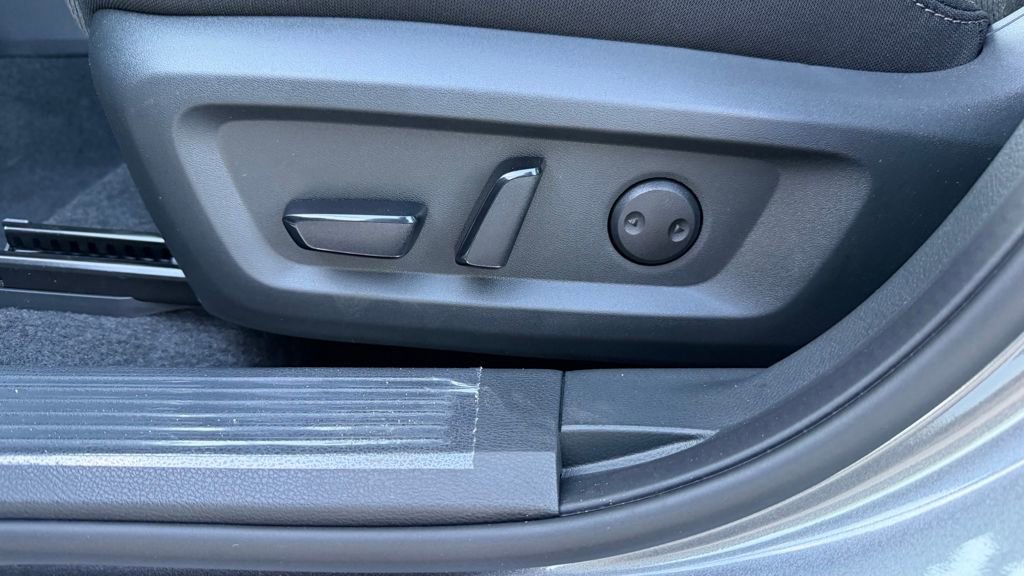 New 2026 Nissan Rogue SV image 15