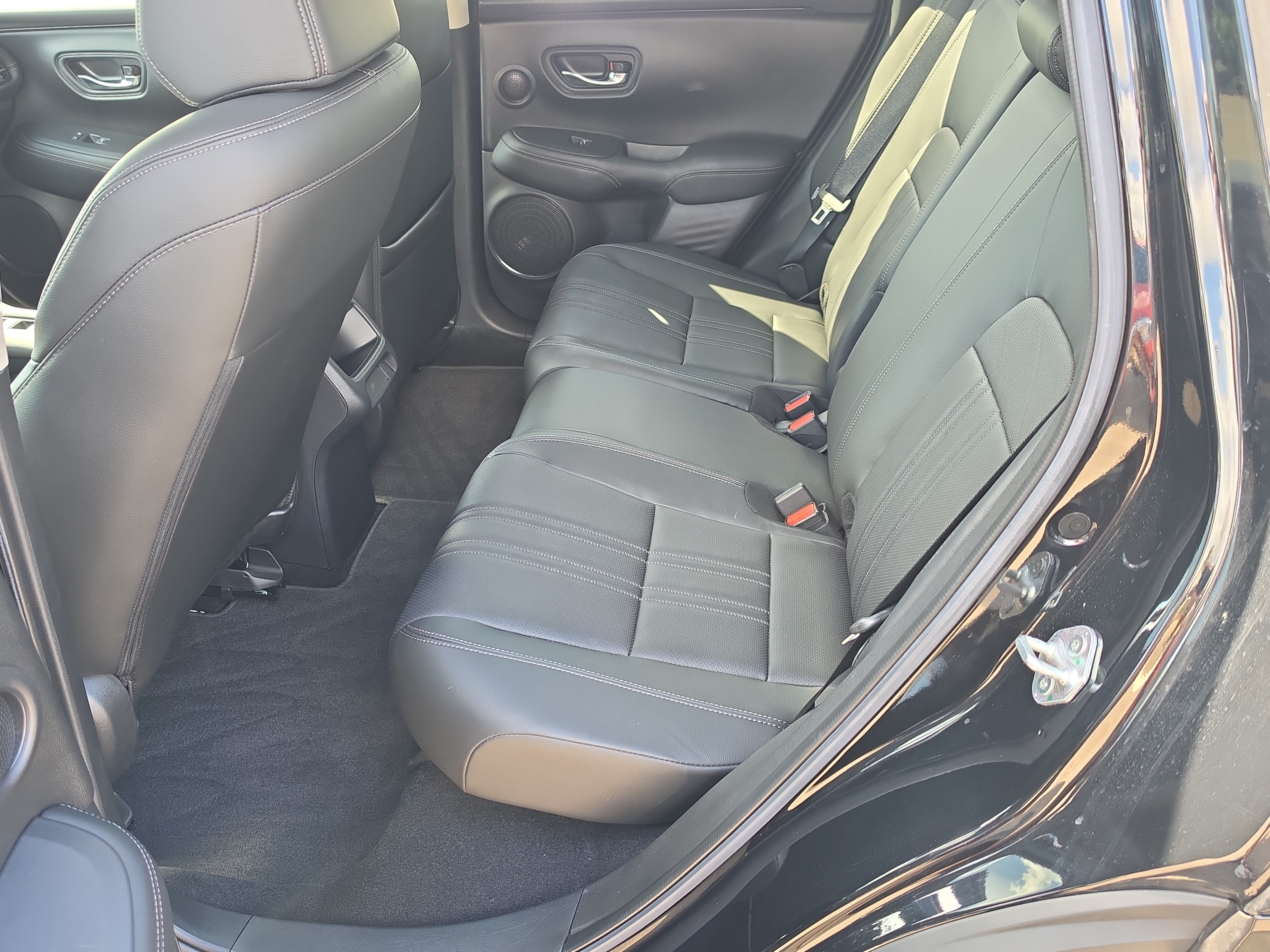 Used 2024 Honda HR-V EX-L image 16