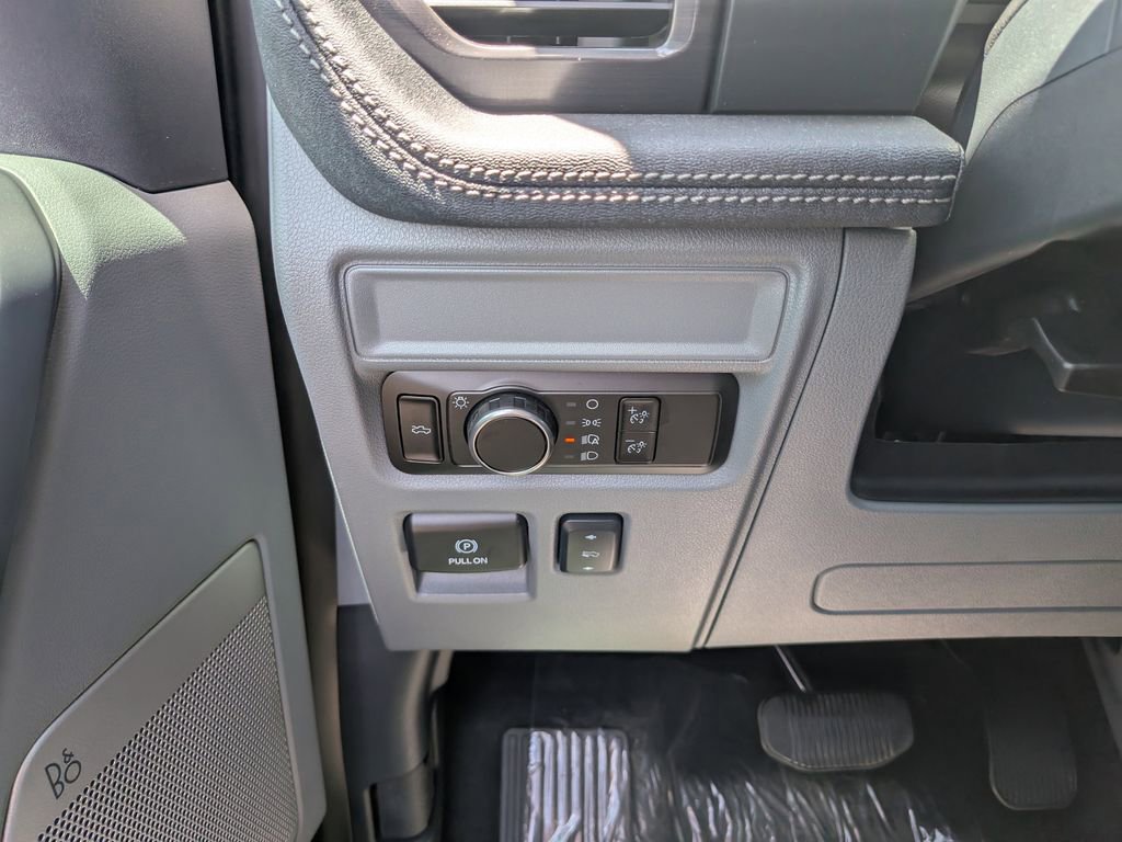New 2025 Ford F150 Lightning Flash AWD/4WD image 25