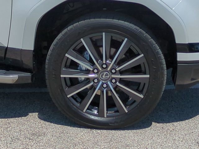 Used 2024 Lexus GX 550 w/ Accessory Package (31) AWD/4WD image 11