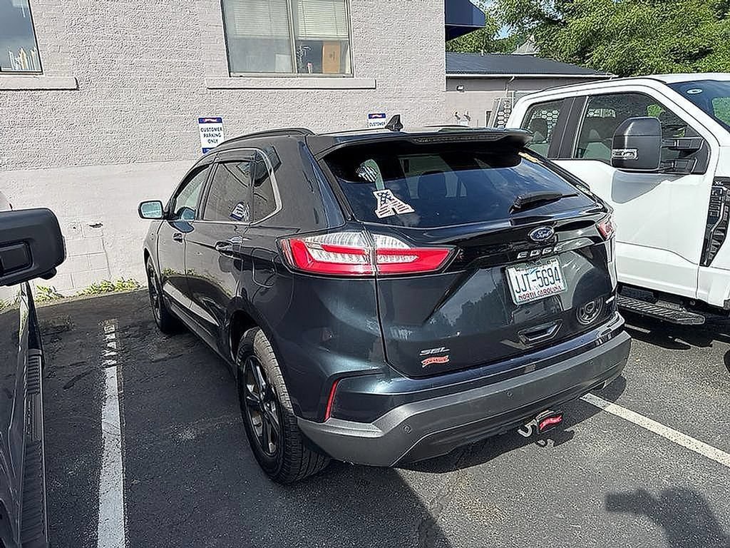 Used 2022 Ford Edge SEL w/ Sport Appearance Package AWD/4WD image 4