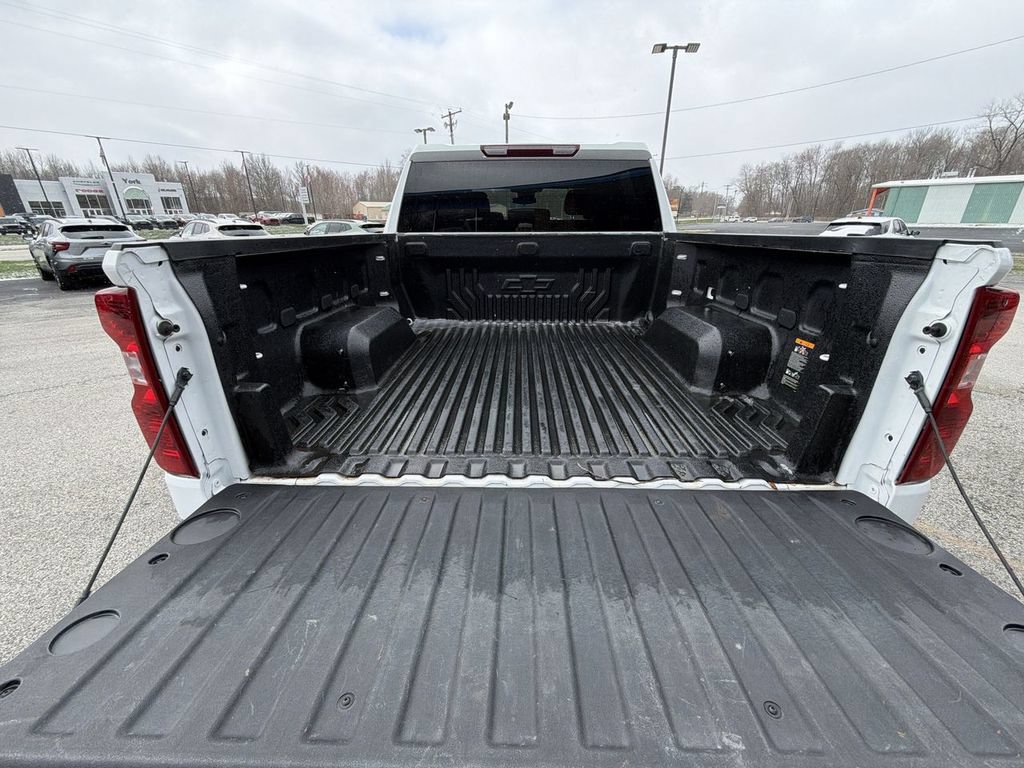 Used 2025 Chevrolet Silverado 1500 Custom Trail Boss AWD/4WD image 25