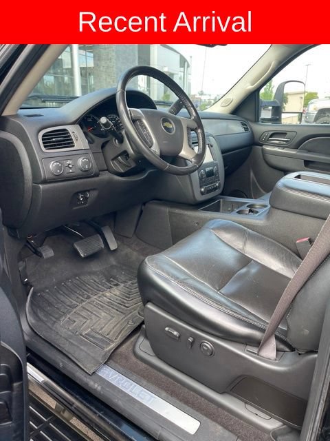 Used 2014 Chevrolet Silverado 3500 LTZ w/ LTZ Plus Package AWD/4WD image 6