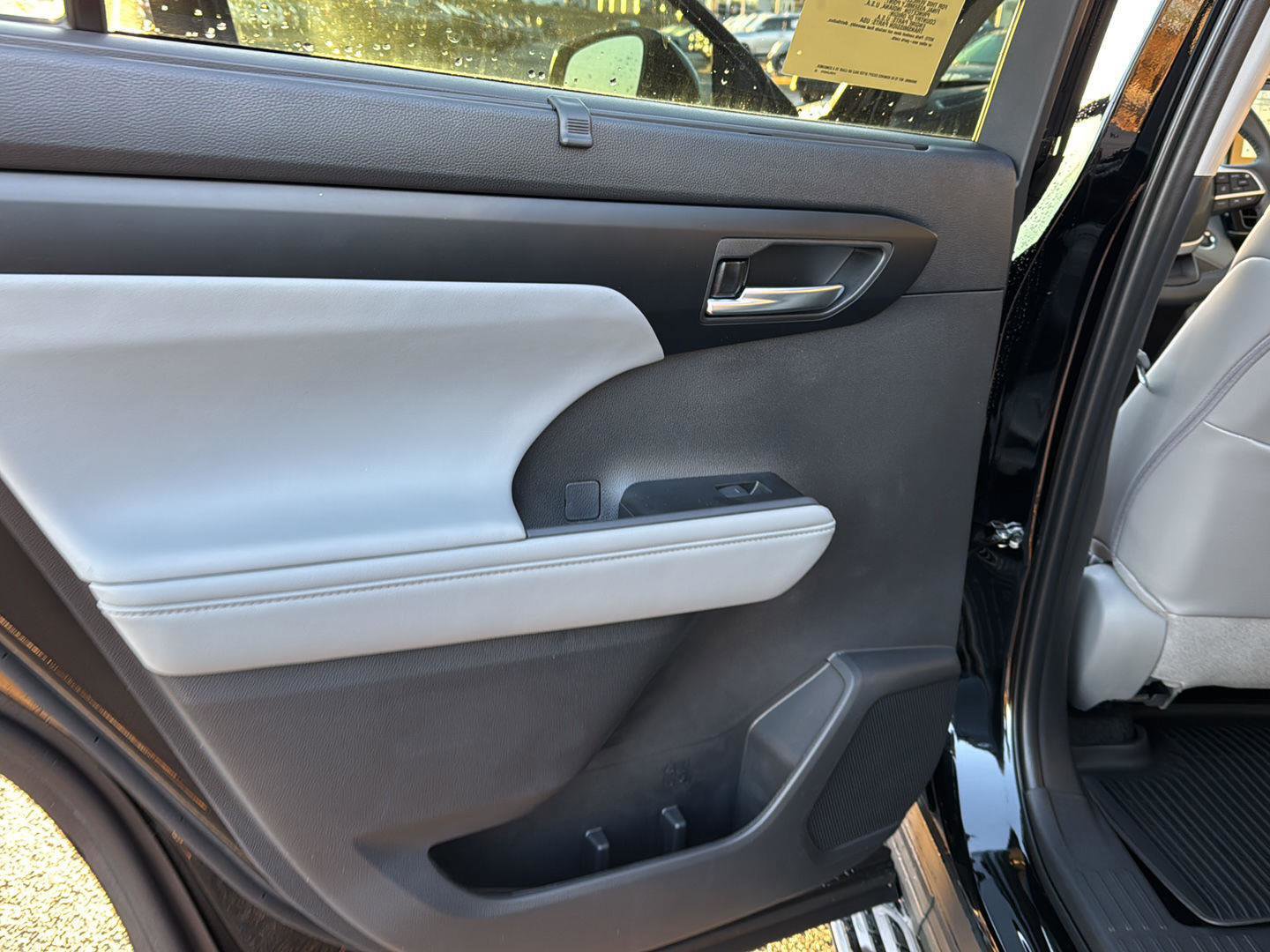 New 2026 Toyota Highlander XLE image 15