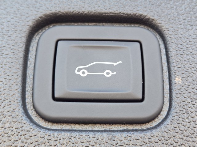 Certified 2025 Chevrolet Blazer EV RS AWD/4WD image 19