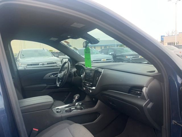 Used 2023 Chevrolet Traverse LT FWD image 10