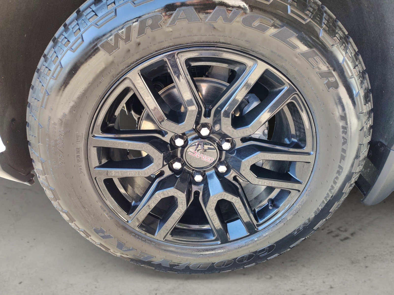 Used 2023 GMC Sierra 1500 Elevation image 9