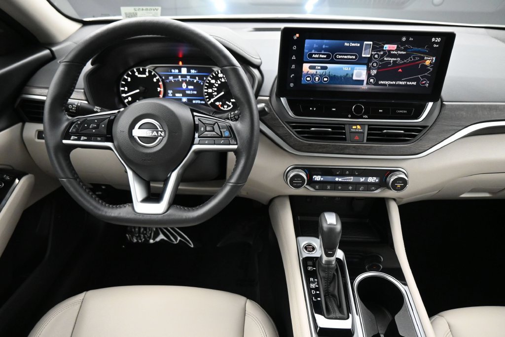 Used 2024 Nissan Altima 2.5 SL FWD image 5
