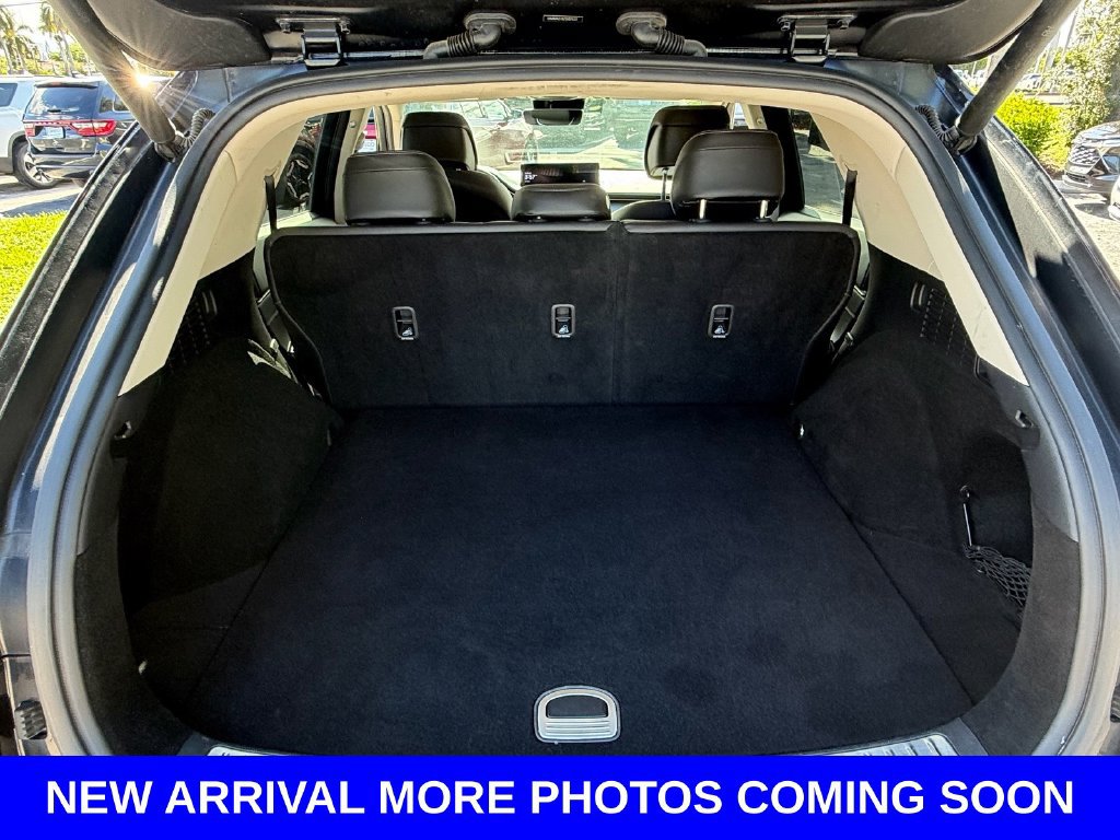 Used 2025 Genesis GV70 2.5T AWD/4WD image 14