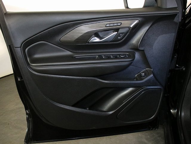 Used 2024 GMC Terrain SLT image 22