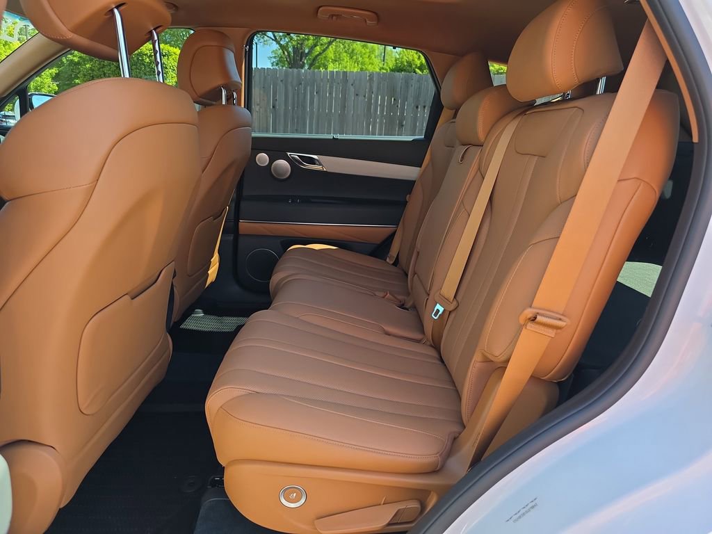 Used 2025 Genesis GV80 2.5T Advanced image 11
