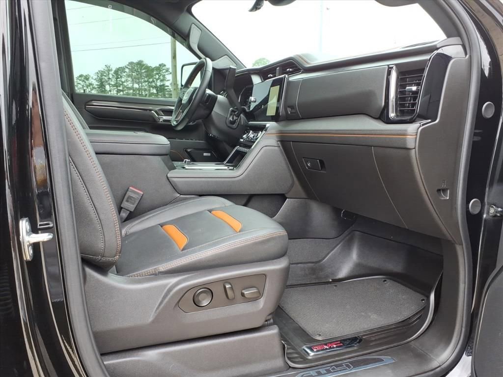 Used 2024 GMC Sierra 2500 AT4 w/ AT4 Premium Plus Package image 12