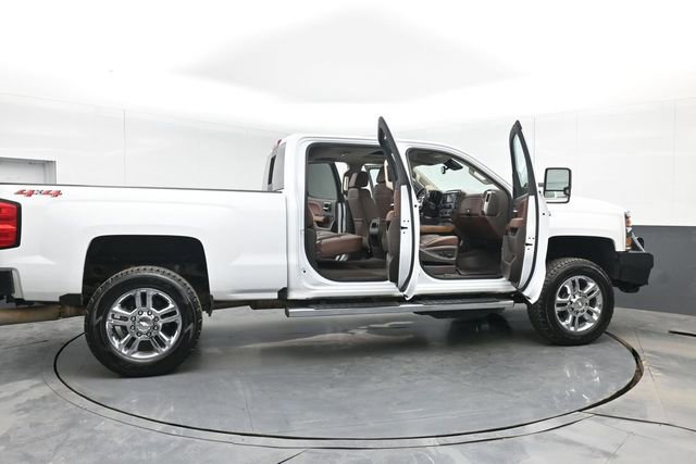 Used 2019 Chevrolet Silverado 2500 High Country w/ Duramax Plus Package image 52