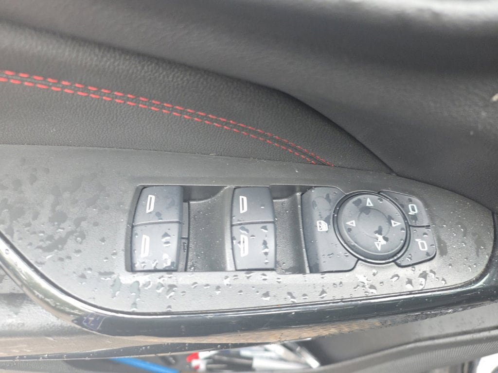 Used 2025 Chevrolet Trax RS w/ Sunroof Package FWD image 11